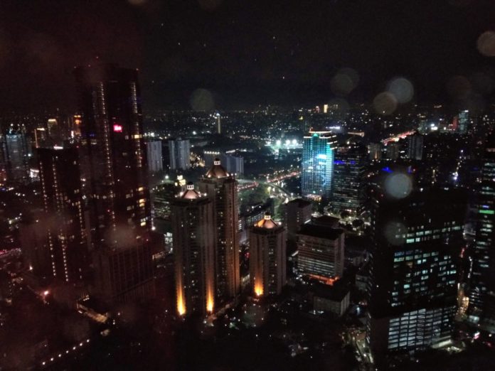 Suasana Jakarta malam hari