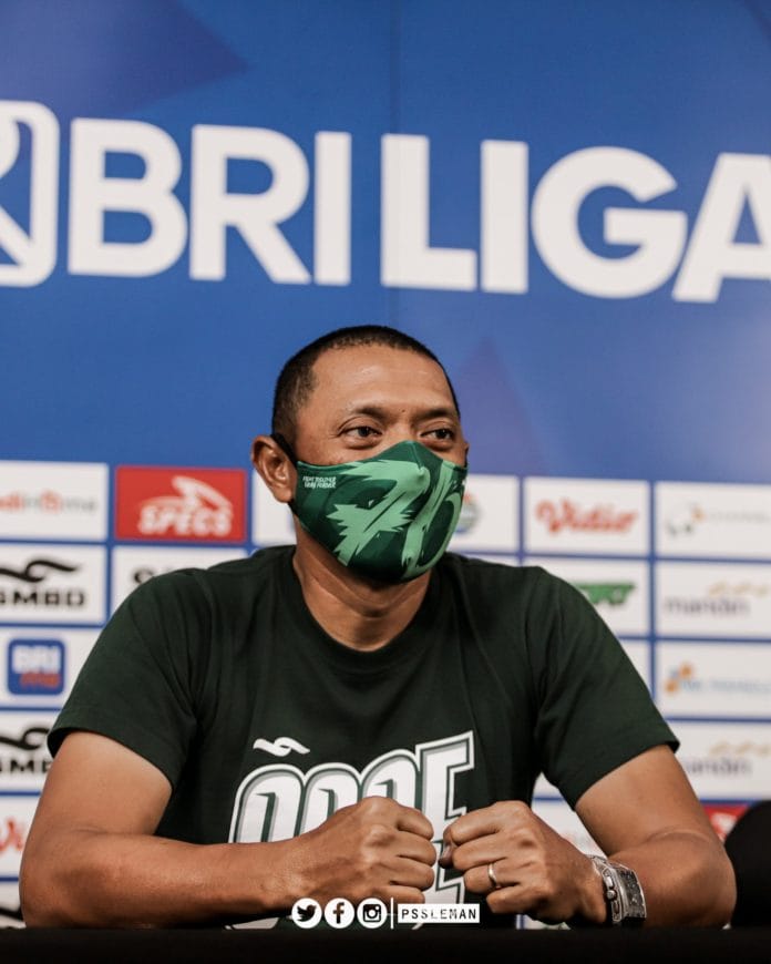 Pelatih PSS Sleman I Putu Gede
