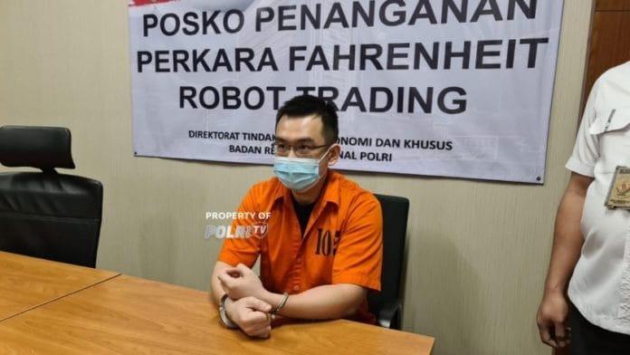 Polisi Menangkap Dirut Fahrenheit