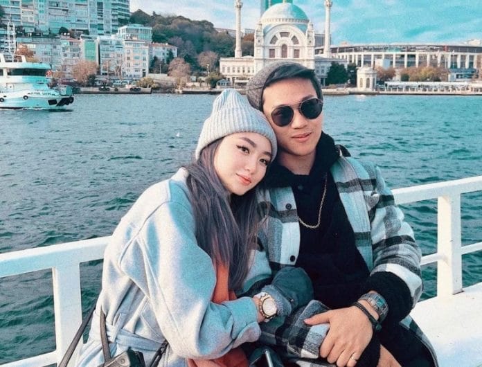 Indra Kenz Vanessa Khong Binomo