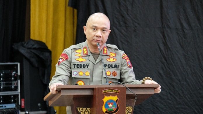 Irjen Teddy Minahasa Irjen Pol Teddy Minahasa