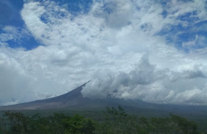 Gunung Semeru Erupsi Pagi Ini, Tinggi Kolom Letusan 1 Kilometer dari Puncak Gunung Semeru Erupsi Pagi Ini, Tinggi Kolom Letusan 1 Kilometer dari Puncak