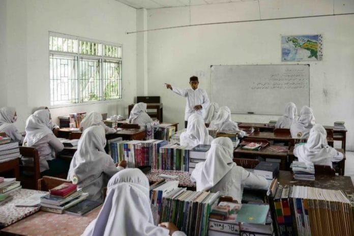 22 Ribu Guru Agama Honorer Akan Terima Insentif Rp250 Ribu per Bulan Selama Setahun, Tahap Pertama Cair Juni/anadolu