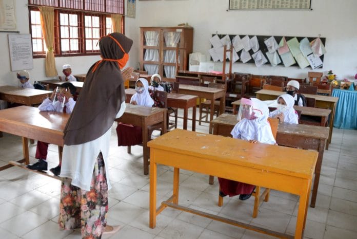 Yuk segera aktivasi rekening Program Indonesia Pintar (PIP) 2023 di Simpanan Pelajar (SimPel) untuk dapatkan bantuan pendidikan dari Kemdikbudristek senilai maksimal Rp1 juta.