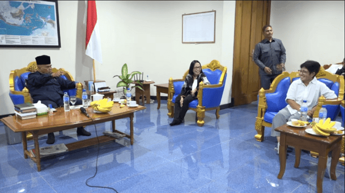 Sekelompok orang yang menamakan diri sebagai Pohon Persekutuan bertemu dengan Pimpinan Ponpes Al Zaytun, Panji Gumilang, Kamis 29 Juni 2023.