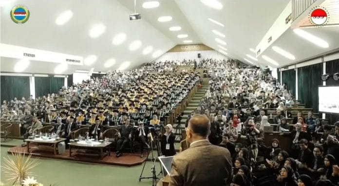 Orasi Ilmiah Berisi Kekaguman Dahlan Iskan Terhadap Ponpes Al Zaytun dan Panji Gumilang Orasi Ilmiah Berisi Kekaguman Dahlan Iskan Terhadap Ponpes Al Zaytun dan Panji Gumilang