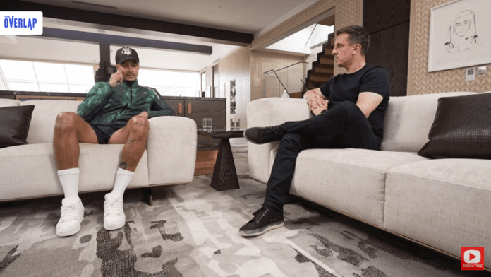 Legenda Man United, Gary Neville Ikut Nangis Mendengar Kisah Kelam Dele Alli