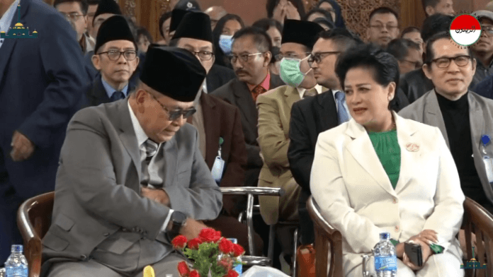 Pengamat militer Connie Rahakundini Bakrie akhirnya mengungkapkan alasannya untuk datang menemui Pimpinan Pondok Pesantren Al Zaytun, Panji Gumilang.