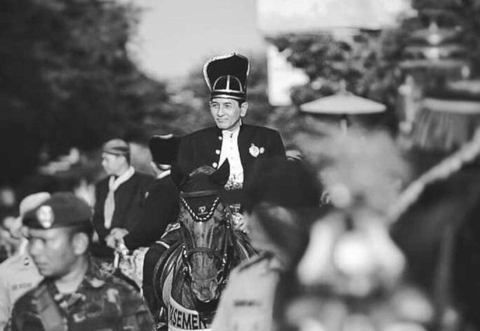 Ilustrasi Malam 1 Suro 2023 Kapan Benar Jatuh Pada Tanggal yang Sama dengan 1 Muharram (foto Kanjeng Sunan Pakoe Boewono XIII (PB XIII), Keraton Kasunanan Surakarta Hadiningrat)