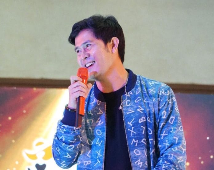 SALUT! 10 Tahun Berkarya, Begini Perjuangan Cakra Khan Jadi Penyanyi Terkenal Hingga Tampil di AGT 2023