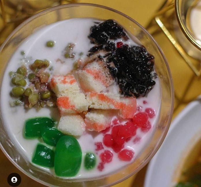 Ilustrasi Es Lontrong Tegal