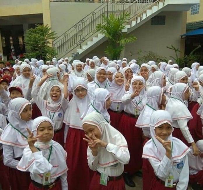 WhatsApp Image 2023-07-11 at 15.07.26 (1) Ilustrasi siswa SD