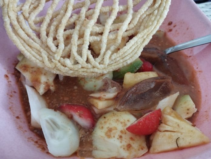 Ilustrasi salah satu ide bisnis berjualan Asinan Bogor cocok dijual saat udara panas (Bhisma Madjidi)