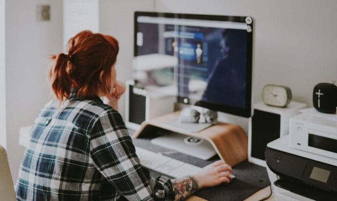 annie-spratt-100 Persen Bisa Kerja Remote! 12 Bisnis Online Tanpa Modal Tapi Tetap Cuan, Bisa Kamu Coba!-unsplash 100 Persen Bisa Kerja Remote! 12 Bisnis Online Tanpa Modal Tapi Tetap Cuan, Bisa Kamu Coba!