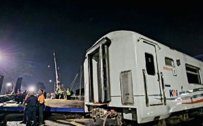 Kecelakaan KA Brantas Sebabkan 6 Perjalanan Kereta Lintas Jerakah-Semarang Poncol Terlambat