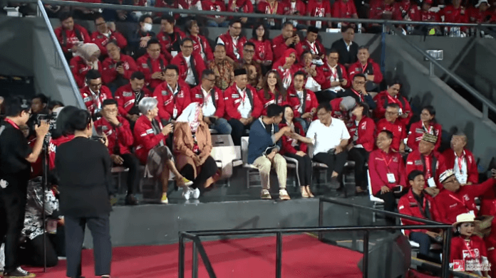 Panas Dengan PDIP, Budiman Sudjatmiko Mesra Bareng Gibran Rakabuming Raka di Acara Kopdarnas PSI