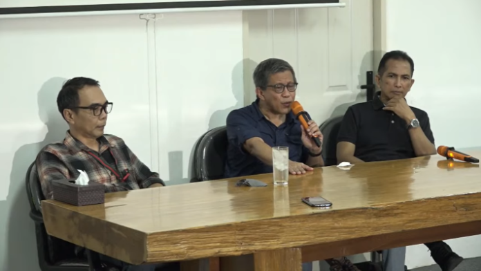 Apa Bedanya Kritik dan Menghina? Ini Arti Menurut Rocky Gerung dan KBBI