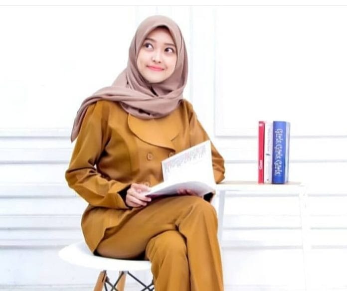 Ilustrasi PNS. (Akun Instagram Guru Cantik)