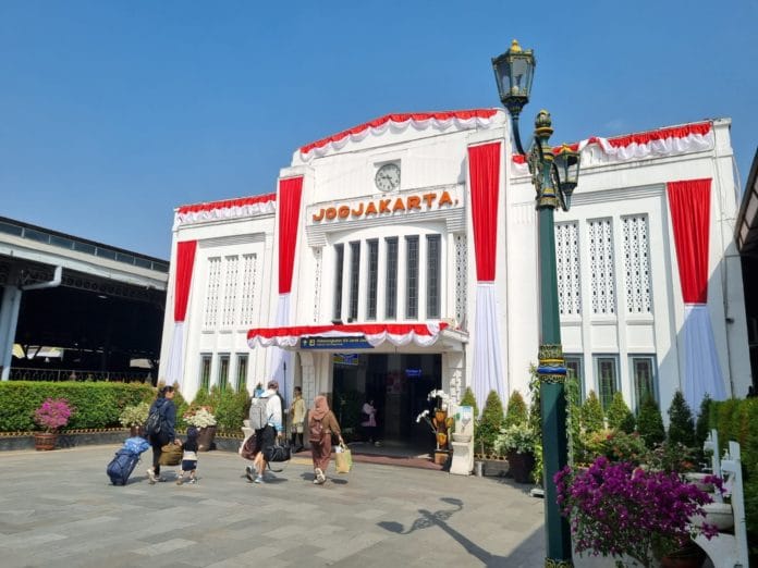 Ilustrasi Stasiun Yogyakarta. Promo HUT RI ke 78!! KAI Sediakan 20 Ribu Tiket, 38 Rute Kereta Api Berikut Hanya Bertarif Rp 78 Ribu.