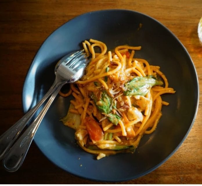 Ilustrasi Mi Gomak salah satu kuliner andalan Khas Danau Toba (Akun Instagram)