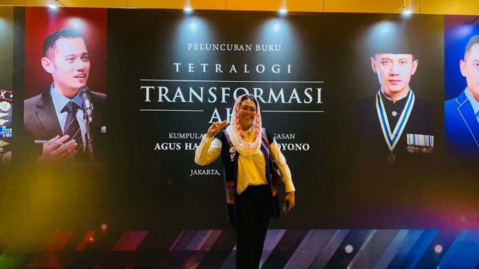 Foto Yenny Wahid saat menghadiri acara peluncuran buku Agus Harimurti Yudhoyono (AHY), Kamis 10 Agustus 2023 malam.