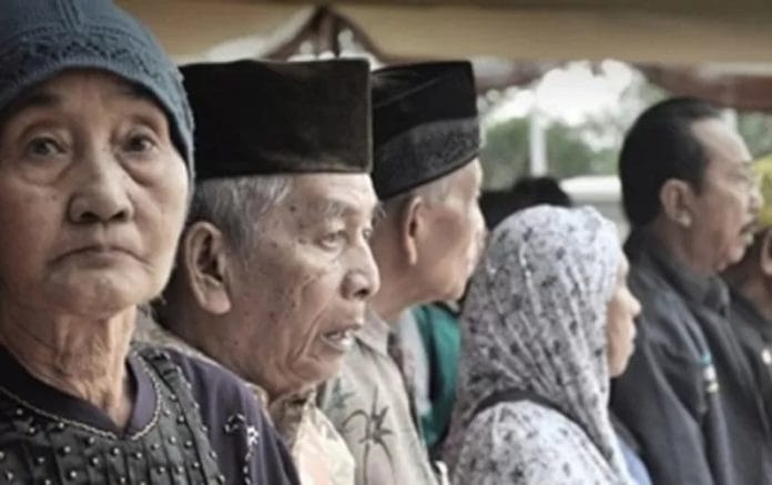 KLJ-Jakarta Ilustrasi lansia penerima KLJ.