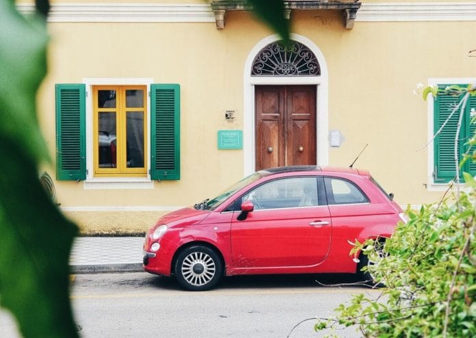 Kemenag Ungkap Soal Hukum Parkir Mobil di Depan Rumah, Benarkah Haram