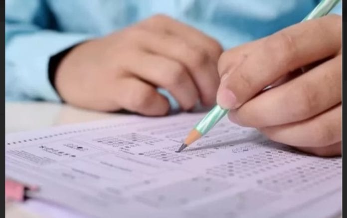 Ilustrasi tes TOEFL. AWAS Jangan Sampai Salah, Berikut 5 Sertifikat TOEFL yang Diakui Pada Seleksi dan Pendaftaran CASN CPNS 2023 (Pixabay)