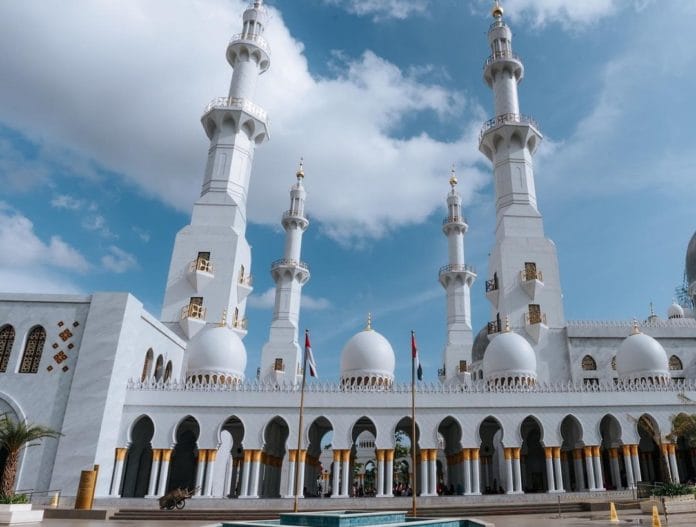 Masjid Raya Syekh Zayed Putusan MK Keluar, Gibran Rakabuming Raka Pamer Prestasi Selama Jadi Wali Kota Solo, Siap Jadi Cawapres?