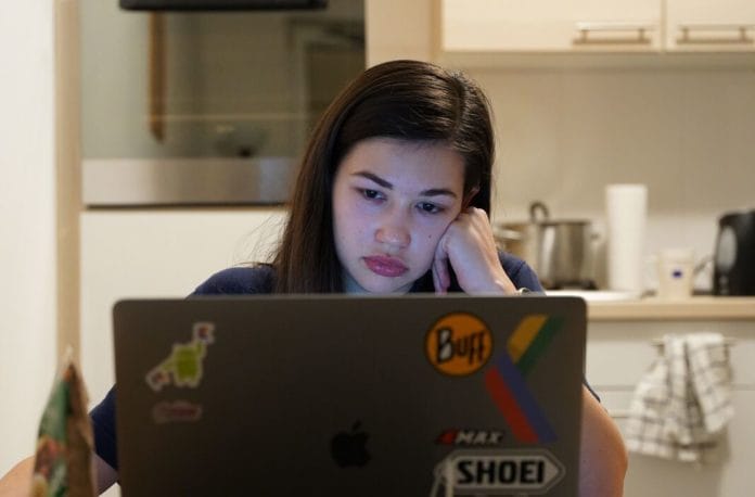 Tes Psikologi Online Coba Hitung Skornya, Jika Totalnya Tinggi Bisa Jadi Ini Sinyal Resign Dari Pekerjaanmu-olena-kamenetska-unsplash Tes Psikologi Online Coba Hitung Skornya, Jika Totalnya Tinggi Bisa Jadi Ini Sinyal Resign Dari Pekerjaanmu