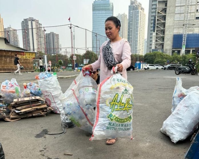 Ketika PNM Menoleh ke Taman Kuningan Mulia Lewat Program Warung Sikumbang Ketika PNM Menoleh ke Taman Kuningan Mulia Lewat Program Warung Sikumbang