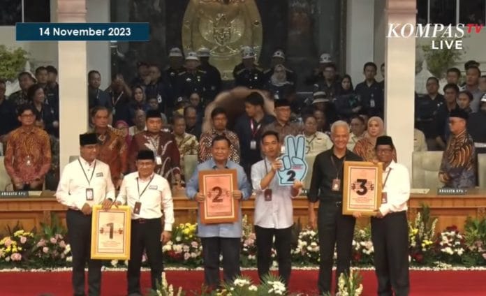 Jadi Sebenarnya, Megawati Terima Salam dari Kaesang Pangarep atau Tidak di Pengundian Nomor Capres Cawapres? Ini Jawabannya Jadi Sebenarnya, Megawati Terima Salam dari Kaesang Pangarep atau Tidak di Pengundian Nomor Capres Cawapres? Ini Jawabannya