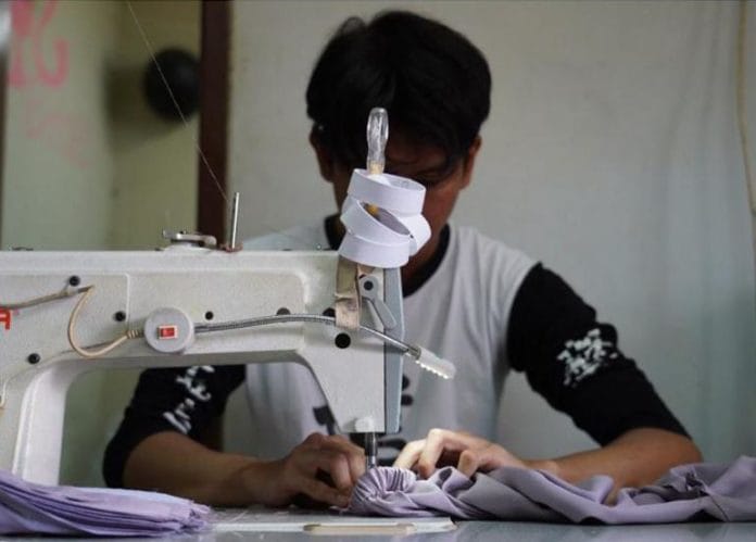 Pelaku UMKM bisa mempelajari cara pengajuakn KUR di BRI, BNI dan Bank Mandiri 2024