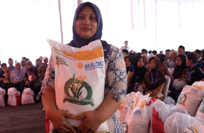 Bulog Penuhi Kebutuhan 21,3 Juta Keluarga Lewat Bantuan Pangan Beras Selama 2023 Bulog Penuhi Kebutuhan 21,3 Juta Keluarga Lewat Bantuan Pangan Beras Selama 2023