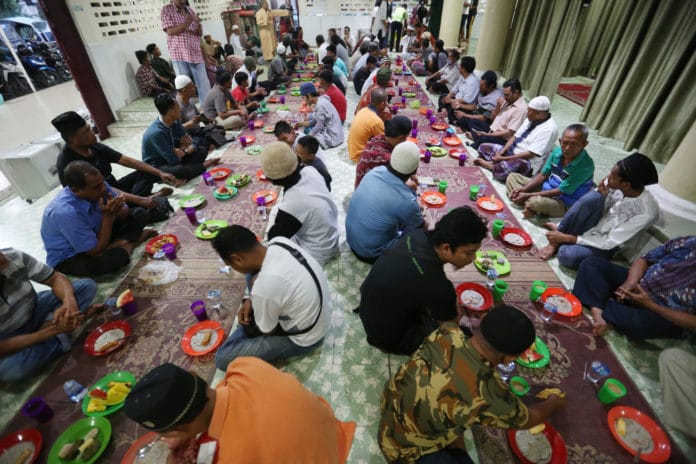Orang wajib puasa ramadhan
