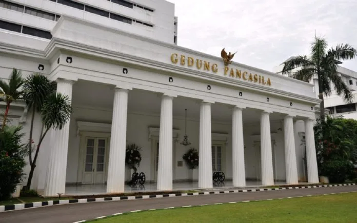 Iran Serang Israel: Kemlu Pastikan Tidak Ada WNI yang Terdampak