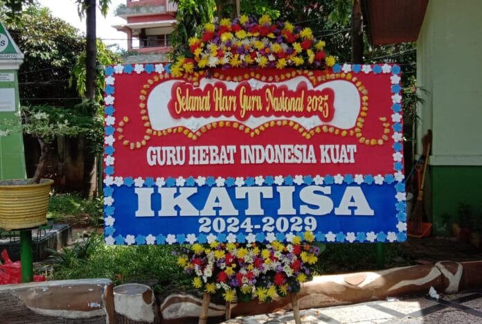 HARI GURU NASIONAL: Ini Doa Murid untuk Guru yang Diajarkan Ulama